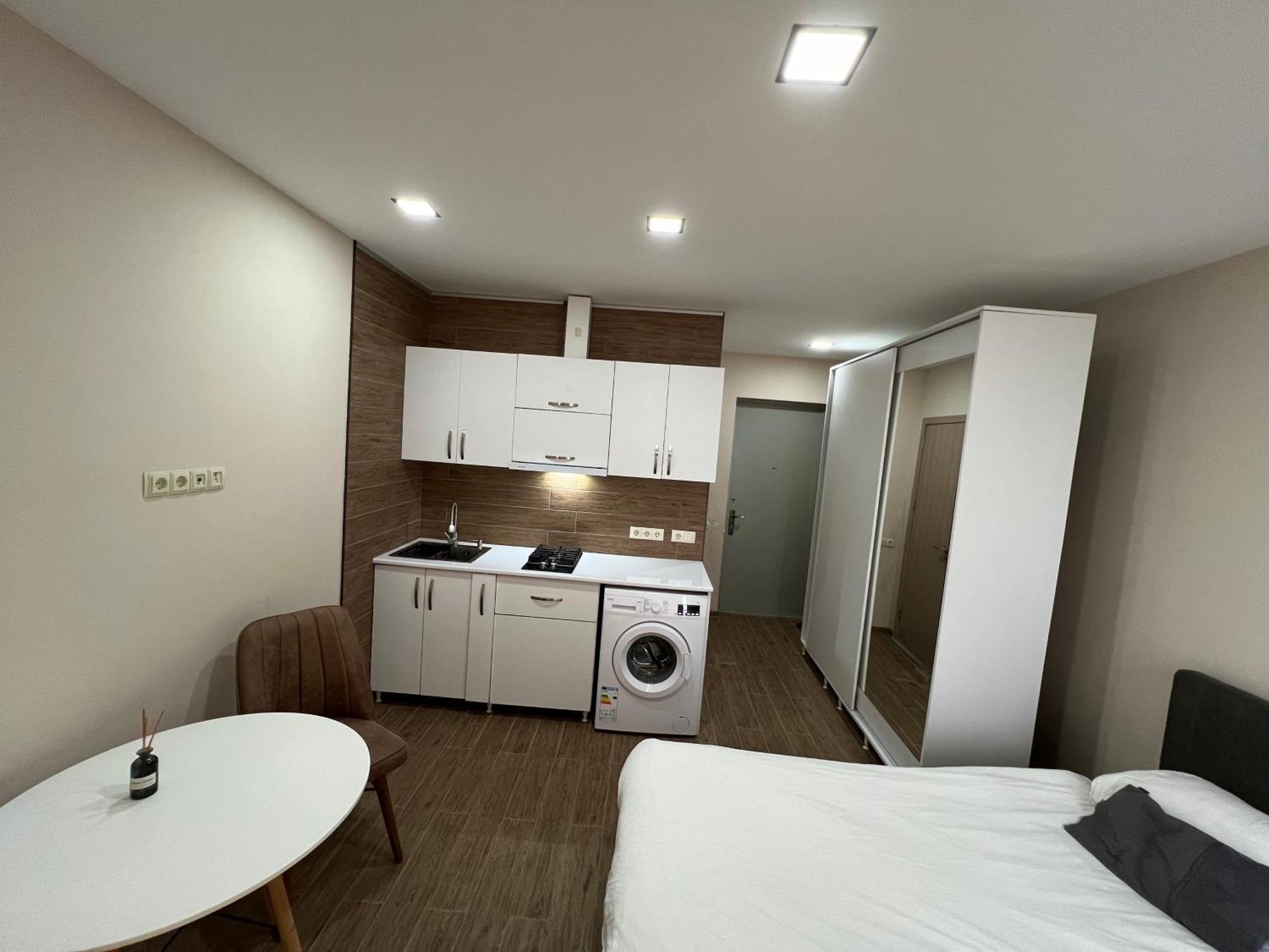 Hotel Paris บาทูมิ ภายนอก รูปภาพ